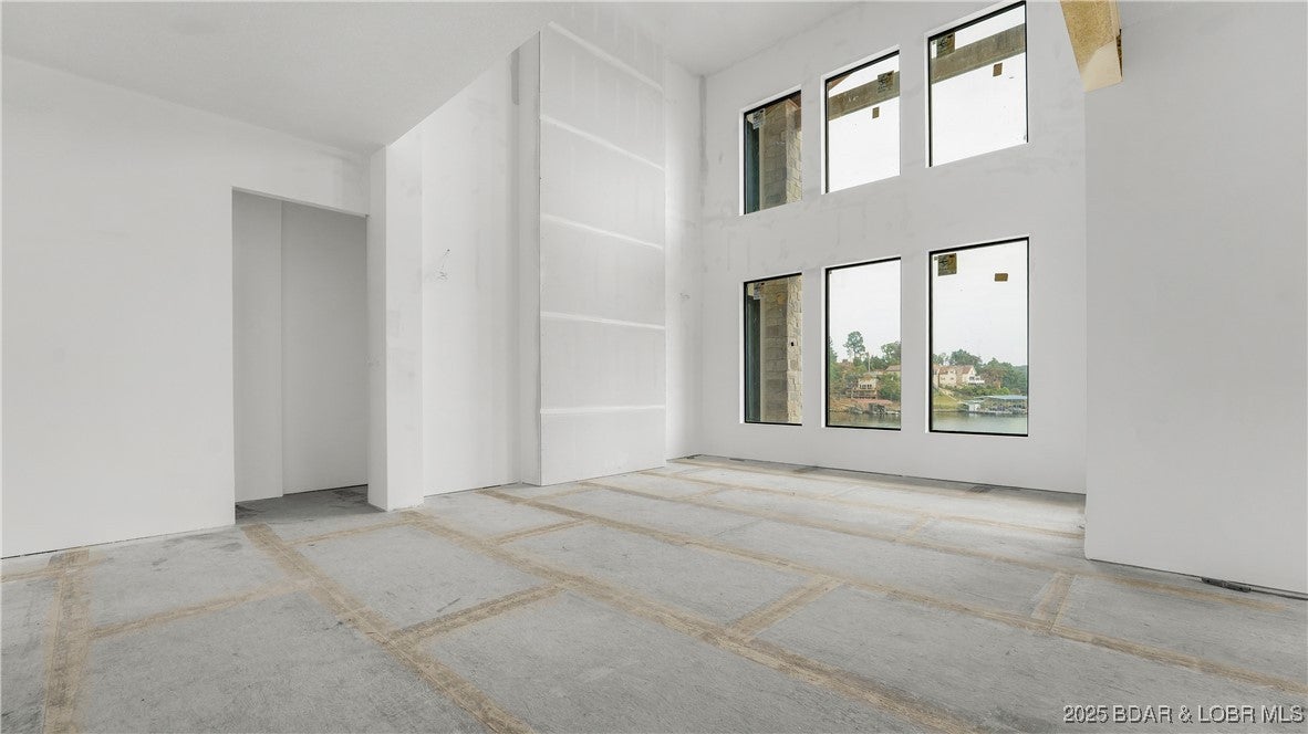 Osage Beach, Missouri, 65065, United States, 6 Bedrooms Bedrooms, ,9 BathroomsBathrooms,Residential,Active,1964478