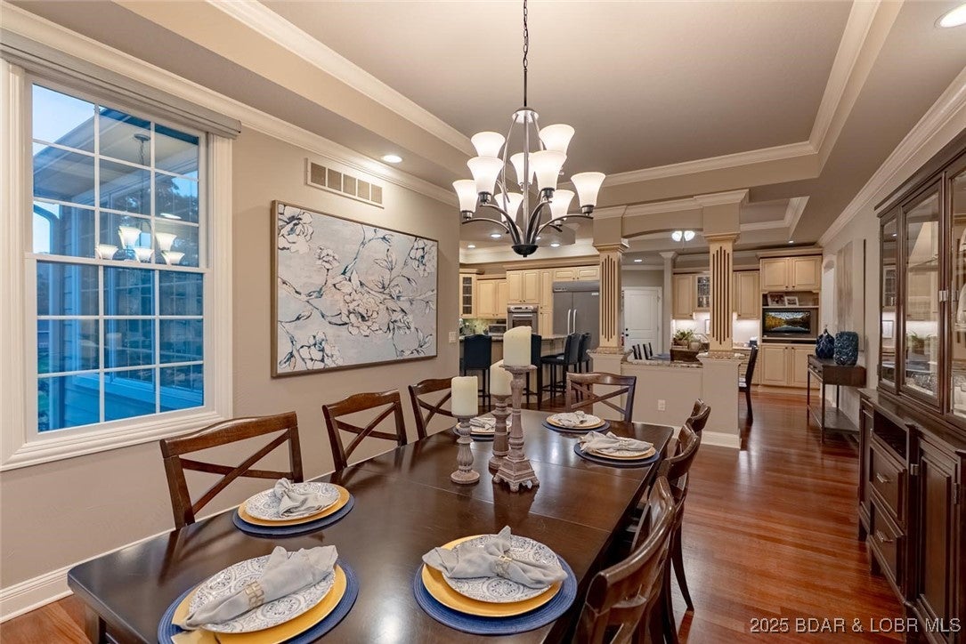 Lake Ozark, Missouri, 65049, United States, 5 Bedrooms Bedrooms, ,5 BathroomsBathrooms,Residential,Active,1990646