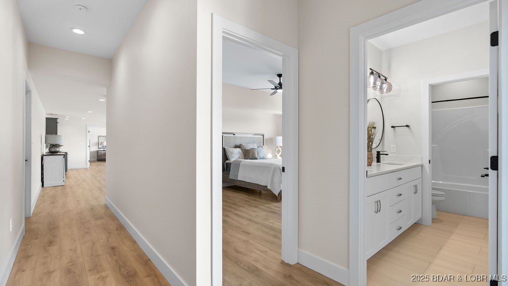 Camdenton, Missouri, 65020, United States, 4 Bedrooms Bedrooms, ,4 BathroomsBathrooms,Residential,Active,1945094