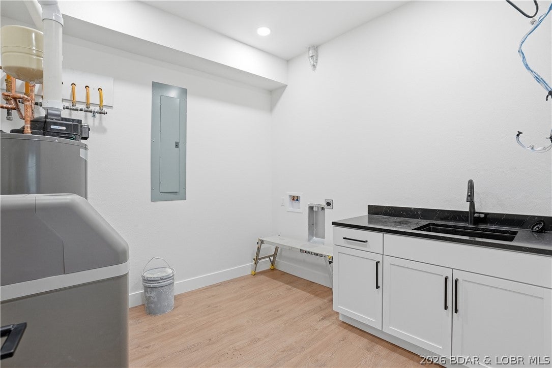 Porto Cima, Missouri, 65049, United States, 4 Bedrooms Bedrooms, ,4 BathroomsBathrooms,Residential,Active,2040222