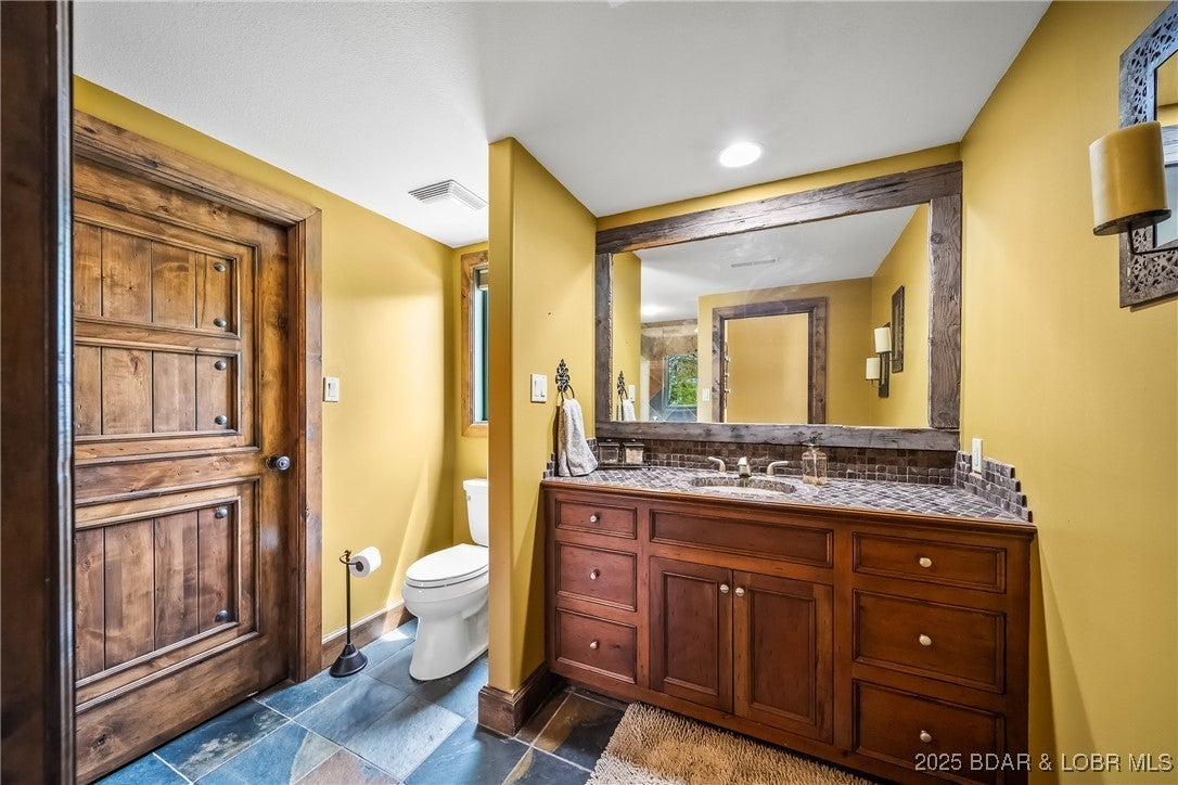 Villages, Missouri, 65079, United States, 5 Bedrooms Bedrooms, ,7 BathroomsBathrooms,Residential,Active,1964268