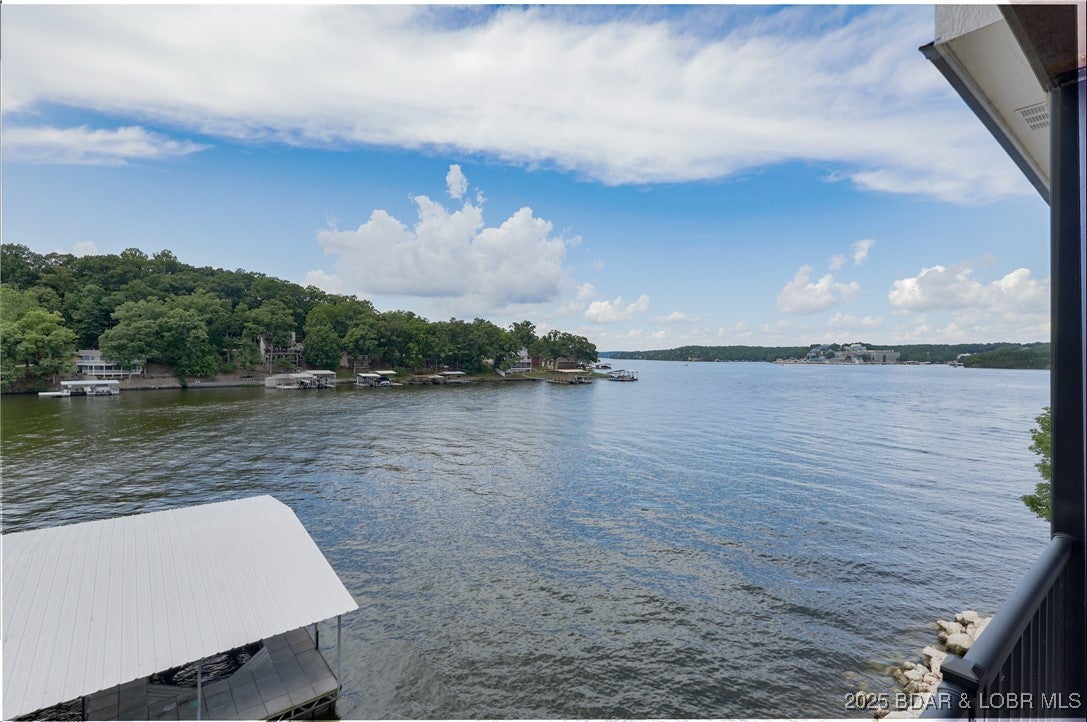 Sunrise Beach, Missouri, 65079, United States, 4 Bedrooms Bedrooms, ,4 BathroomsBathrooms,Residential,Active,1929412