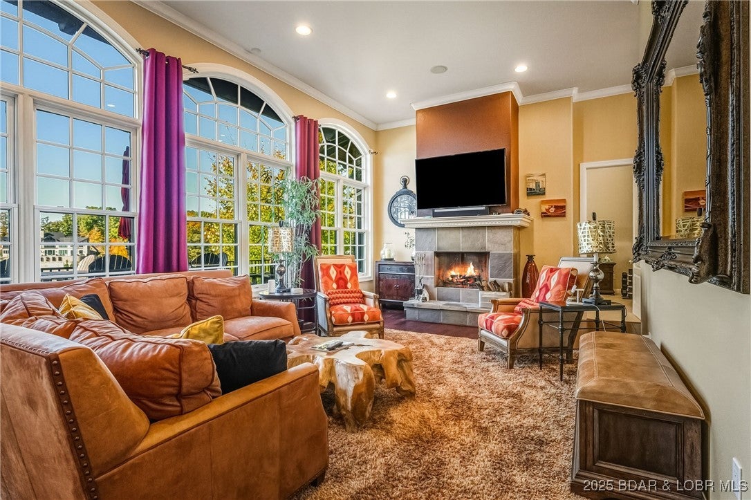 Villages, Missouri, 65079, United States, 5 Bedrooms Bedrooms, ,4 BathroomsBathrooms,Residential,Active,1985880