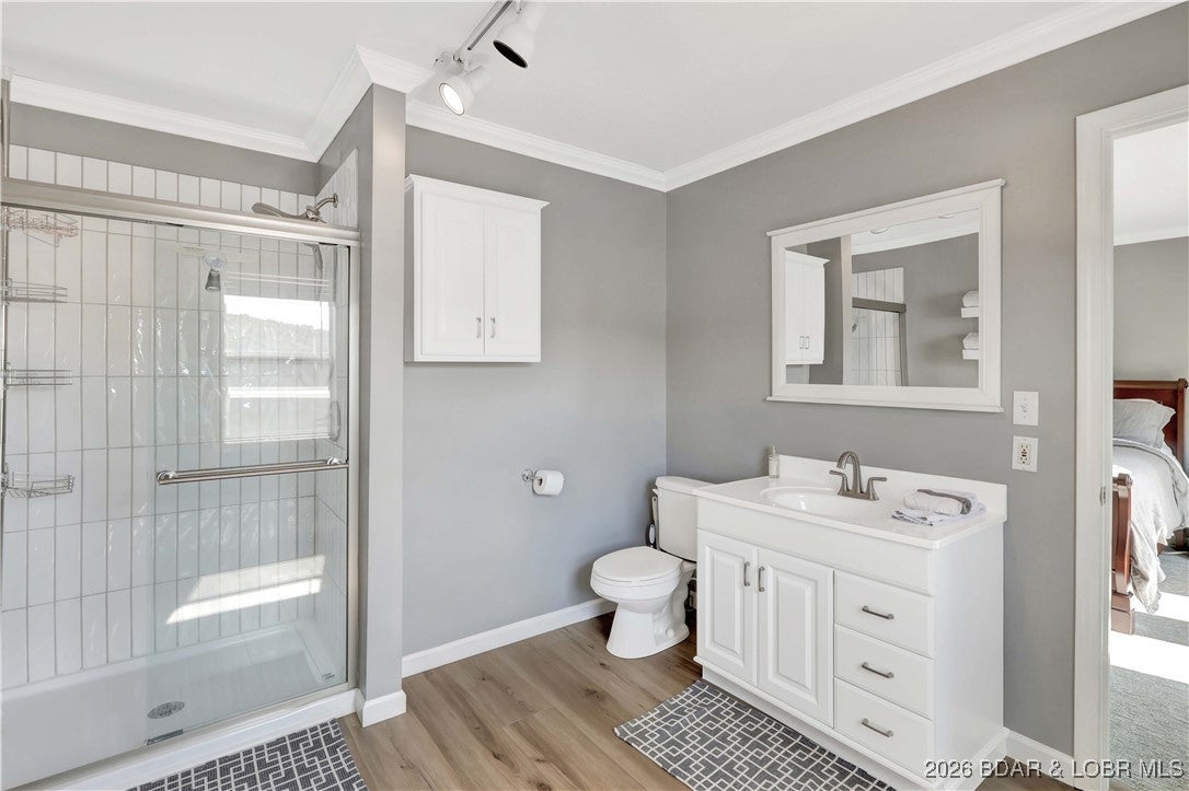 Sunrise Beach, Missouri, 65079, United States, 5 Bedrooms Bedrooms, ,6 BathroomsBathrooms,Residential,Active,2015451