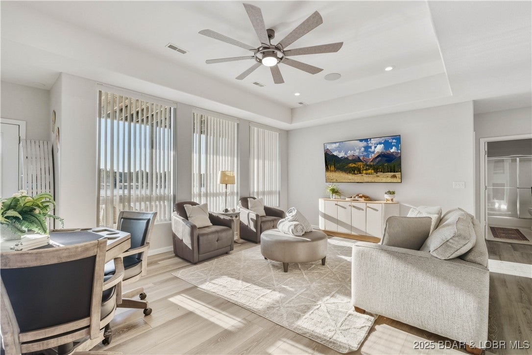 Sunrise Beach, Missouri, 65079, United States, 6 Bedrooms Bedrooms, ,5 BathroomsBathrooms,Residential,Active,1963265