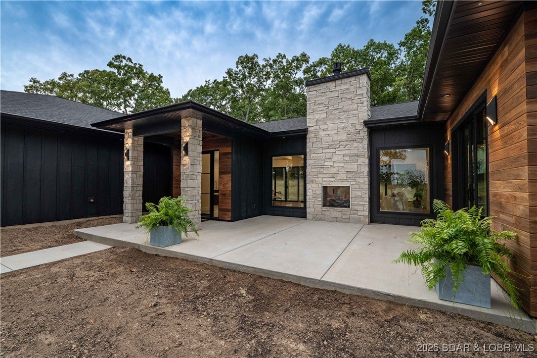 Sunrise Beach, Missouri, 65079, United States, 3 Bedrooms Bedrooms, ,3 BathroomsBathrooms,Residential,Active,1922285
