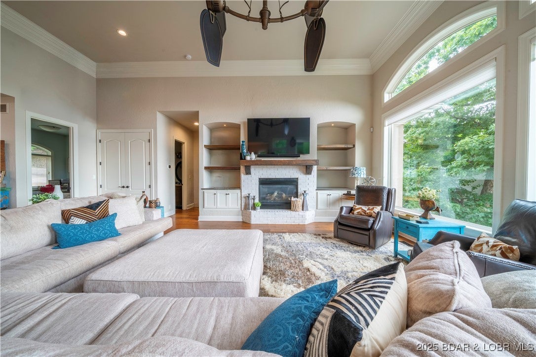 Porto Cima, Missouri, 65079, United States, 5 Bedrooms Bedrooms, ,5 BathroomsBathrooms,Residential,Active,1877782