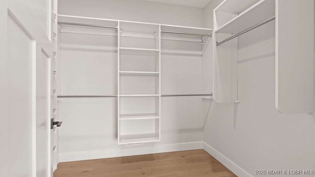 Camdenton, Missouri, 65020, United States, 4 Bedrooms Bedrooms, ,4 BathroomsBathrooms,Residential,Active,1945094