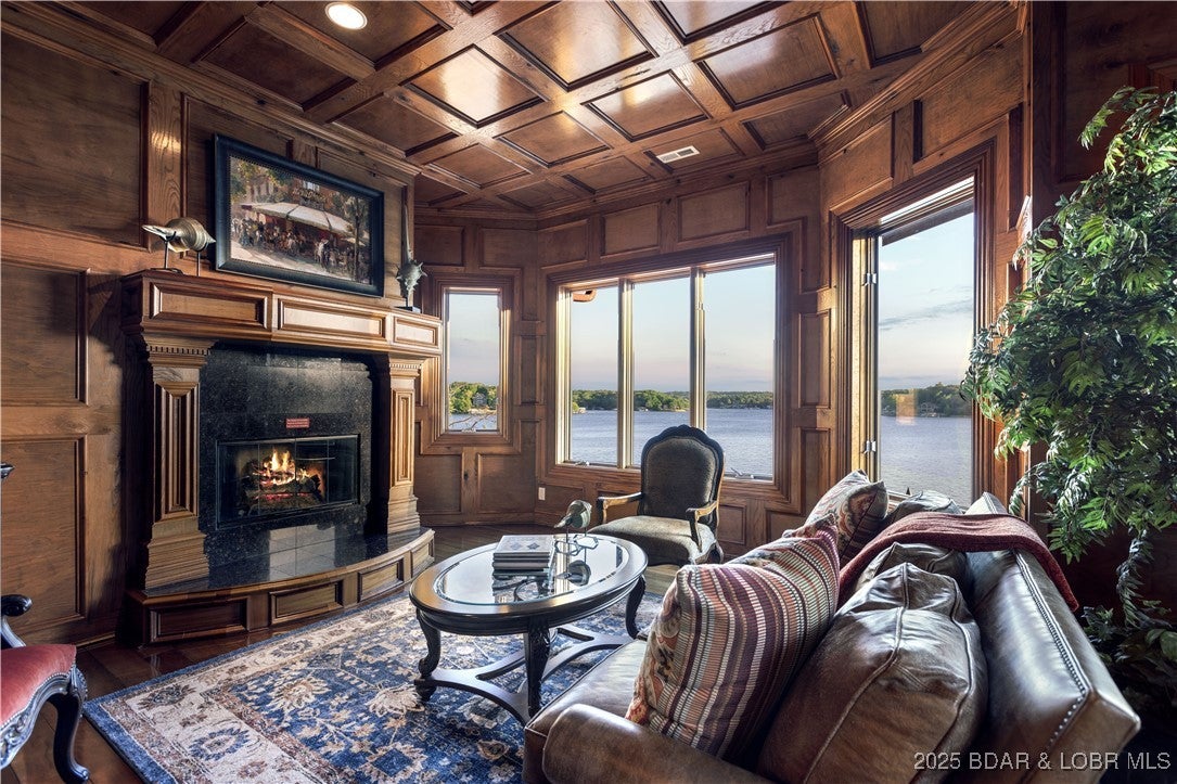 Sunrise Beach, Missouri, 65079, United States, 18 Bedrooms Bedrooms, ,19 BathroomsBathrooms,Residential,Active,1944266