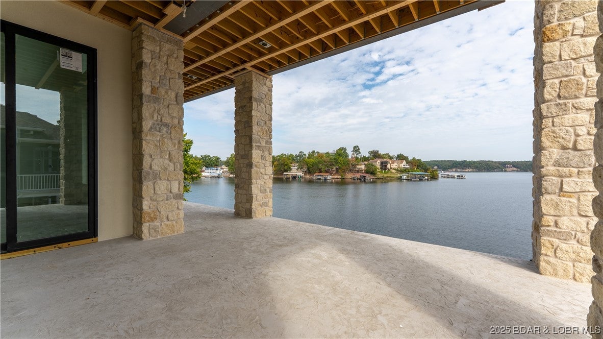 Osage Beach, Missouri, 65065, United States, 6 Bedrooms Bedrooms, ,9 BathroomsBathrooms,Residential,Active,1964478