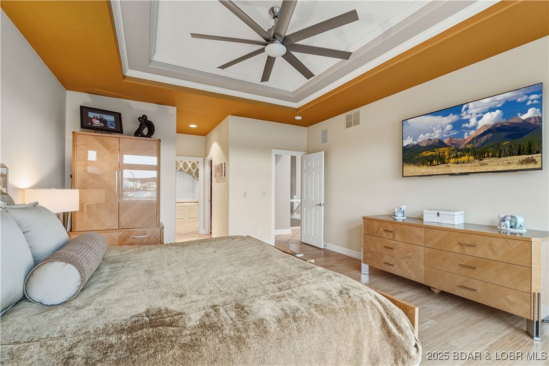 Porto Cima, Missouri, 65079, United States, 5 Bedrooms Bedrooms, ,4 BathroomsBathrooms,Residential,Active,1973370