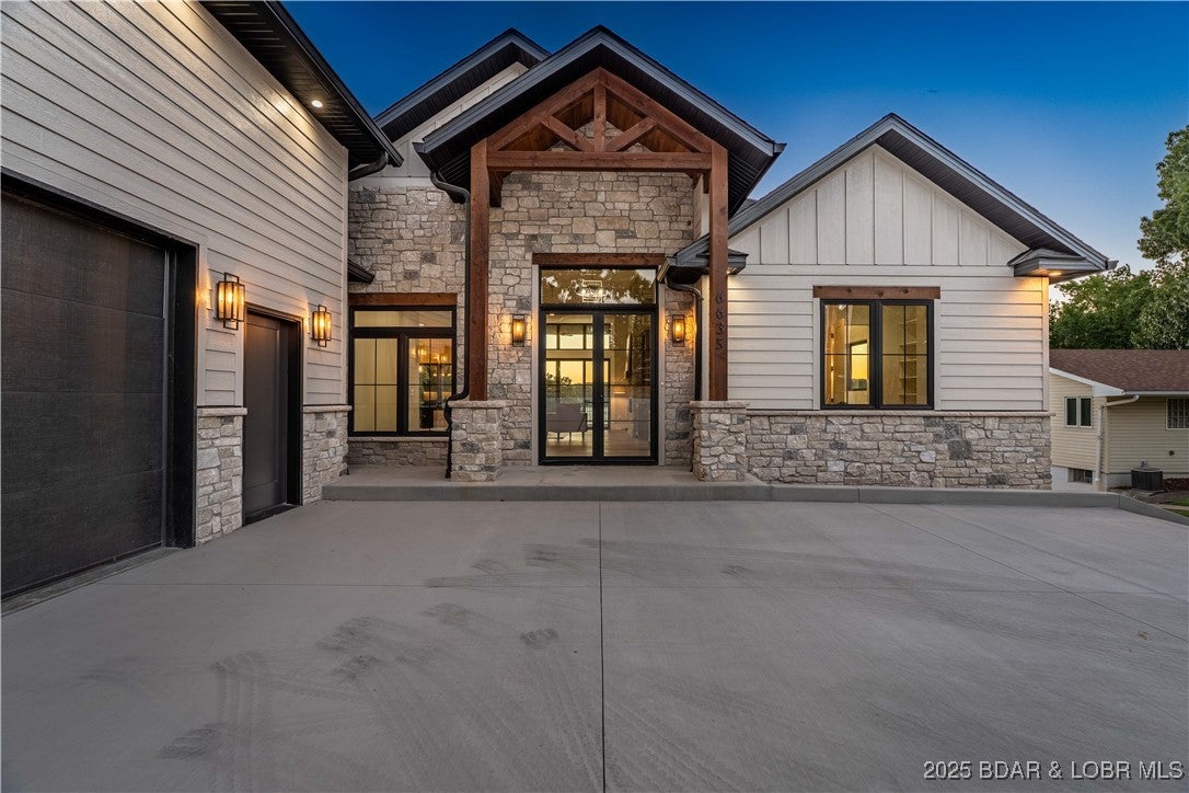 Osage Beach, Missouri, 65065, United States, 6 Bedrooms Bedrooms, ,6 BathroomsBathrooms,Residential,Active,1922661