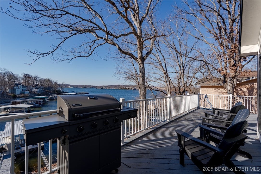 Four Seasons, Missouri, 65049, United States, 5 Bedrooms Bedrooms, ,4 BathroomsBathrooms,Residential,Active,2008696