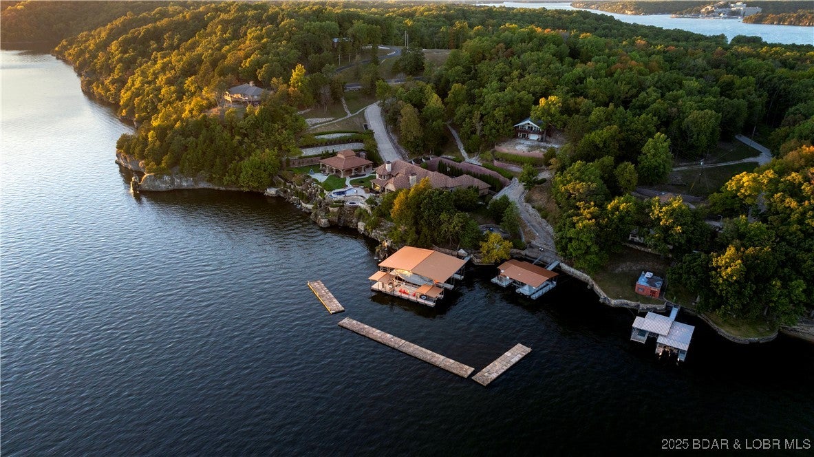 Sunrise Beach, Missouri, 65079, United States, 18 Bedrooms Bedrooms, ,19 BathroomsBathrooms,Residential,Active,1734934
