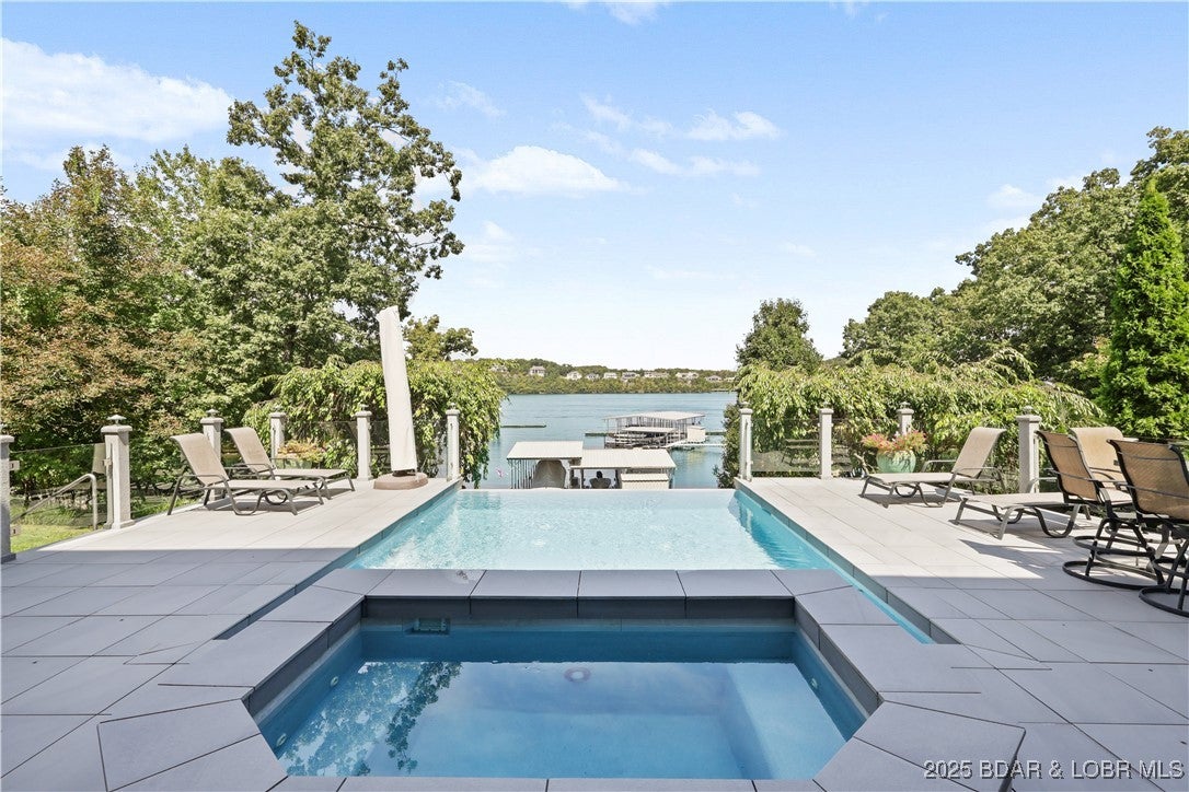 Porto Cima, Missouri, 65079, United States, 4 Bedrooms Bedrooms, ,4 BathroomsBathrooms,Residential,Active,1943787