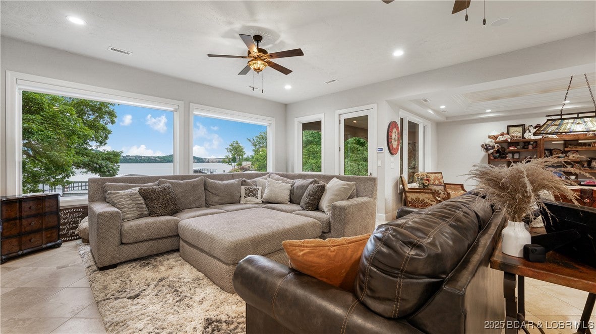 Porto Cima, Missouri, 65079, United States, 5 Bedrooms Bedrooms, ,5 BathroomsBathrooms,Residential,Active,1877782