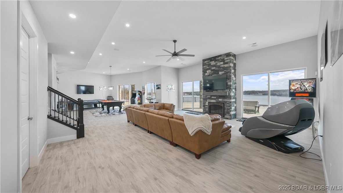 Sunrise Beach, Missouri, 65079, United States, 8 Bedrooms Bedrooms, ,10 BathroomsBathrooms,Residential,Active,1964490