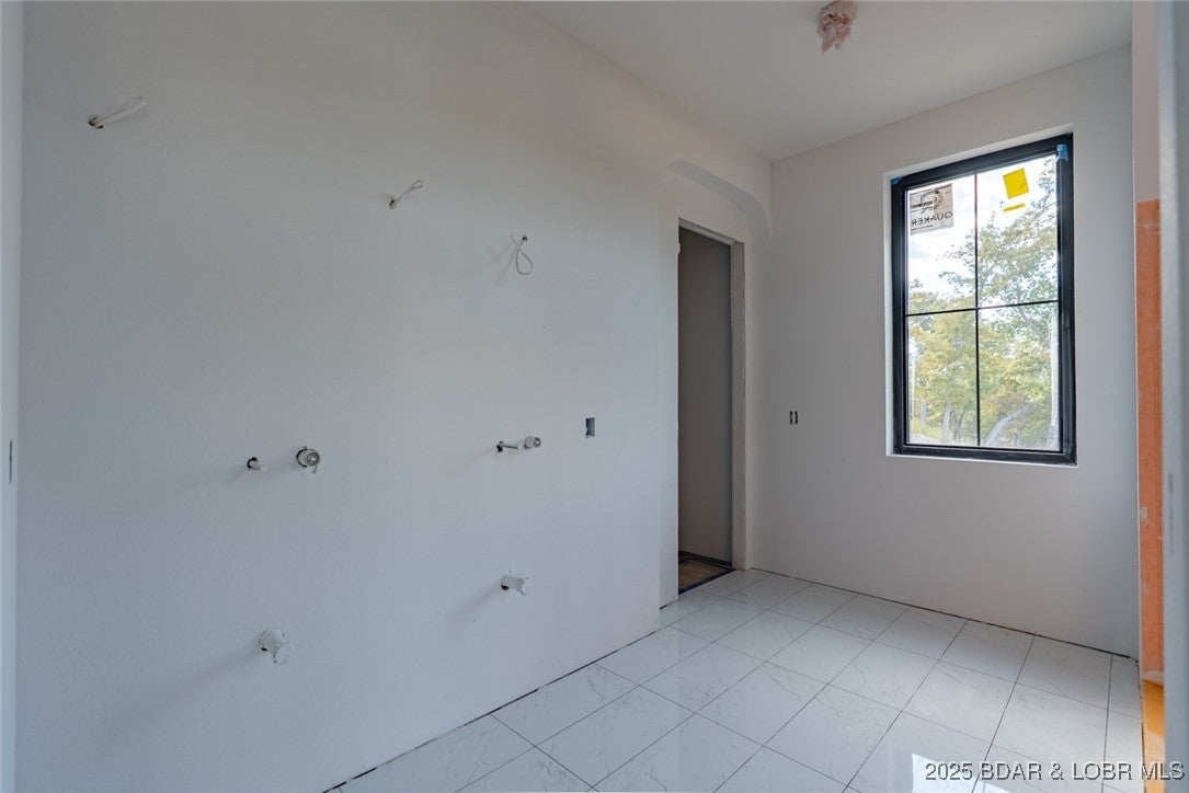 Osage Beach, Missouri, 65065, United States, 4 Bedrooms Bedrooms, ,5 BathroomsBathrooms,Residential,Active,1985585