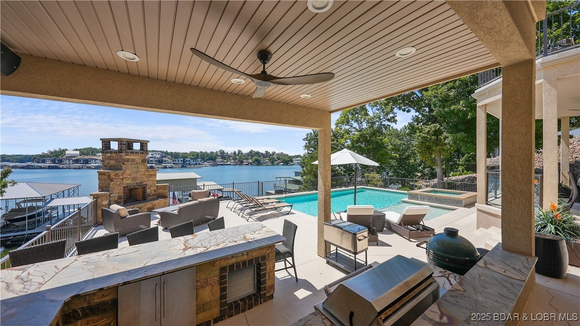 Sunrise Beach, Missouri, 65079, United States, 5 Bedrooms Bedrooms, ,5 BathroomsBathrooms,Residential,Active,1929435
