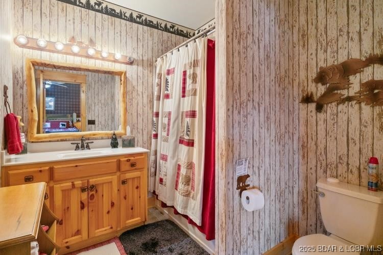 Sunrise Beach, Missouri, 65079, United States, 7 Bedrooms Bedrooms, ,6 BathroomsBathrooms,Residential,Active,1903216