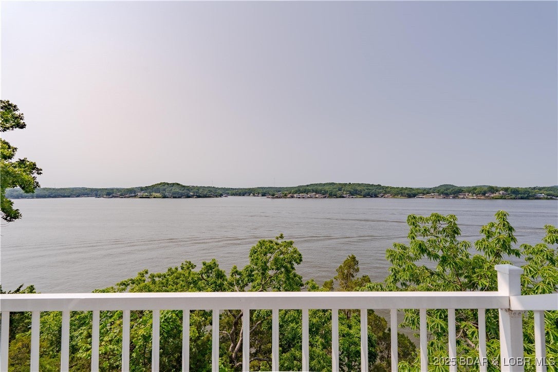 Four Seasons, Missouri, 65049, United States, 5 Bedrooms Bedrooms, ,6 BathroomsBathrooms,Residential,Active,1843468