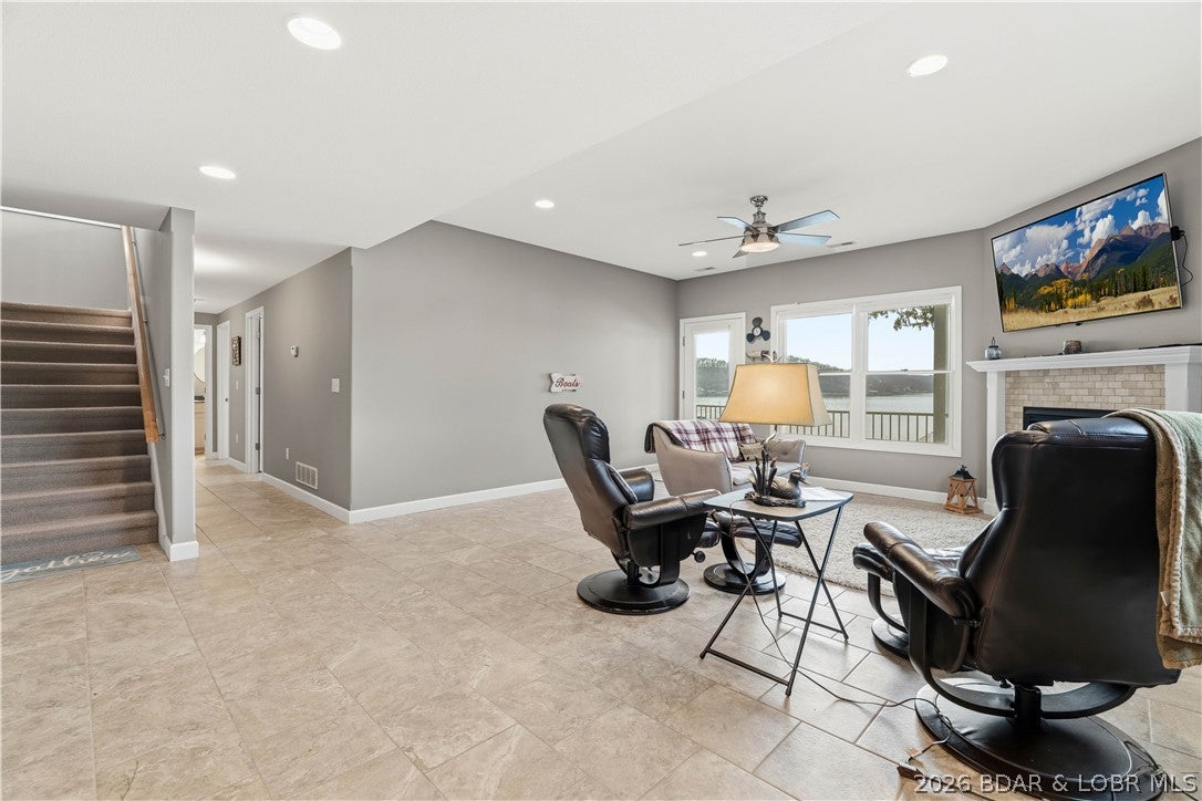 Gravois Mills, Missouri, 65037, United States, 5 Bedrooms Bedrooms, ,3 BathroomsBathrooms,Residential,Active,2032925