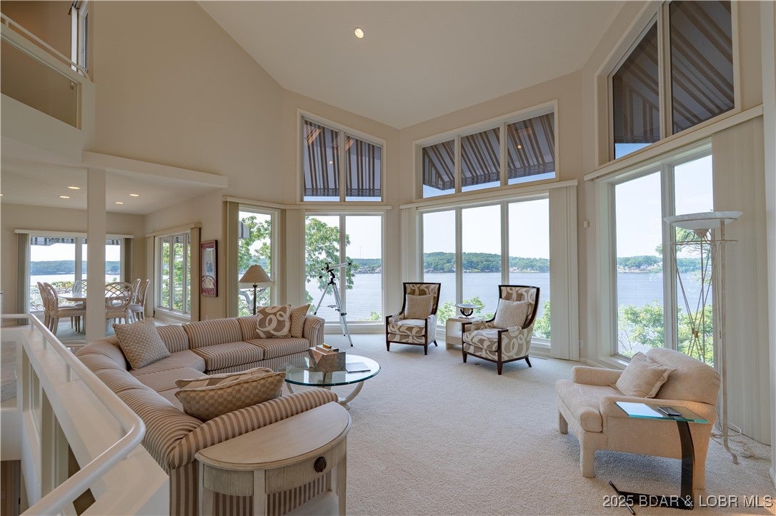 Four Seasons, Missouri, 65049, United States, 5 Bedrooms Bedrooms, ,6 BathroomsBathrooms,Residential,Active,1843468