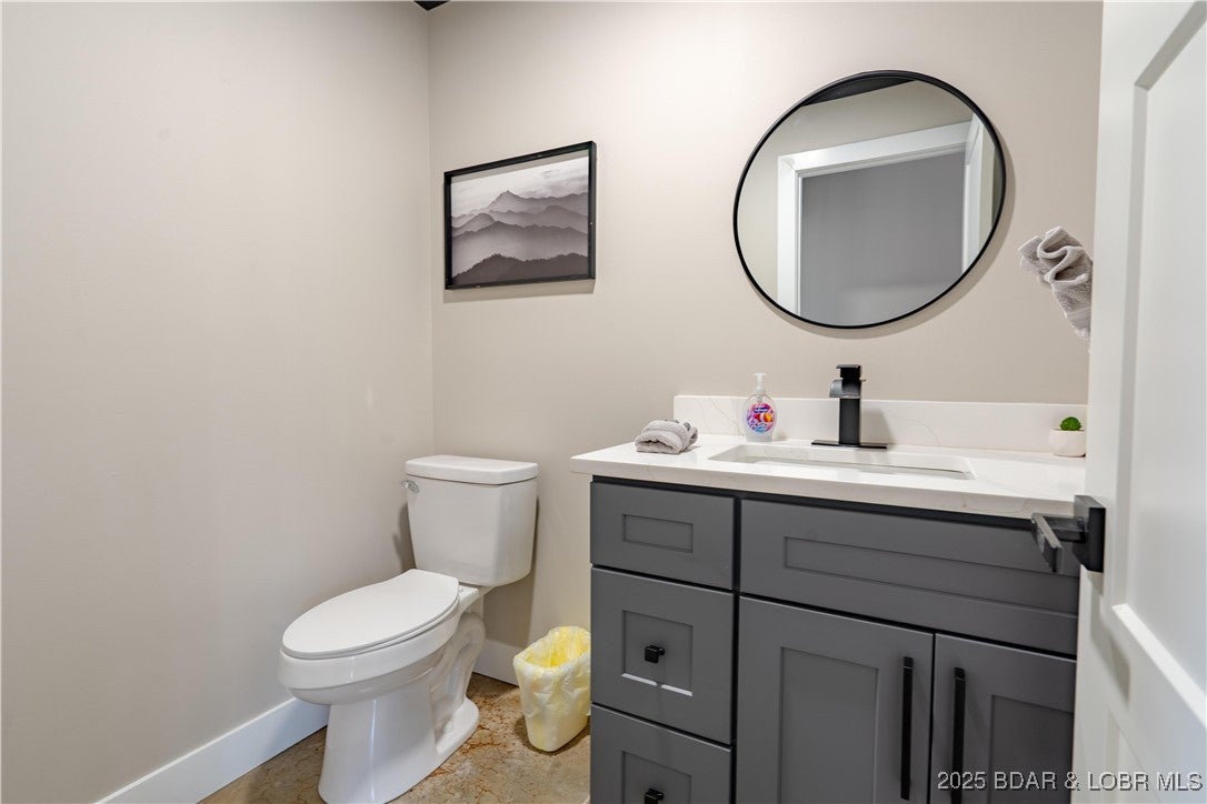 Sunrise Beach, Missouri, 65079, United States, ,5 BathroomsBathrooms,Residential,Active,1764512