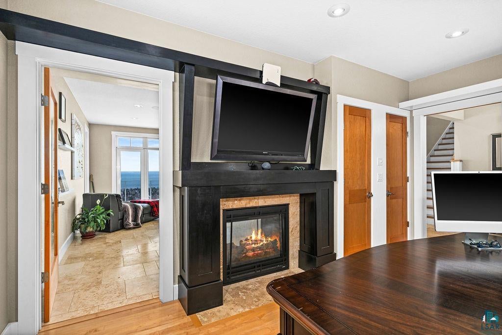 Duluth, Minnesota, 55804, United States, 5 Bedrooms Bedrooms, ,6 BathroomsBathrooms,Residential,Pending,2012810