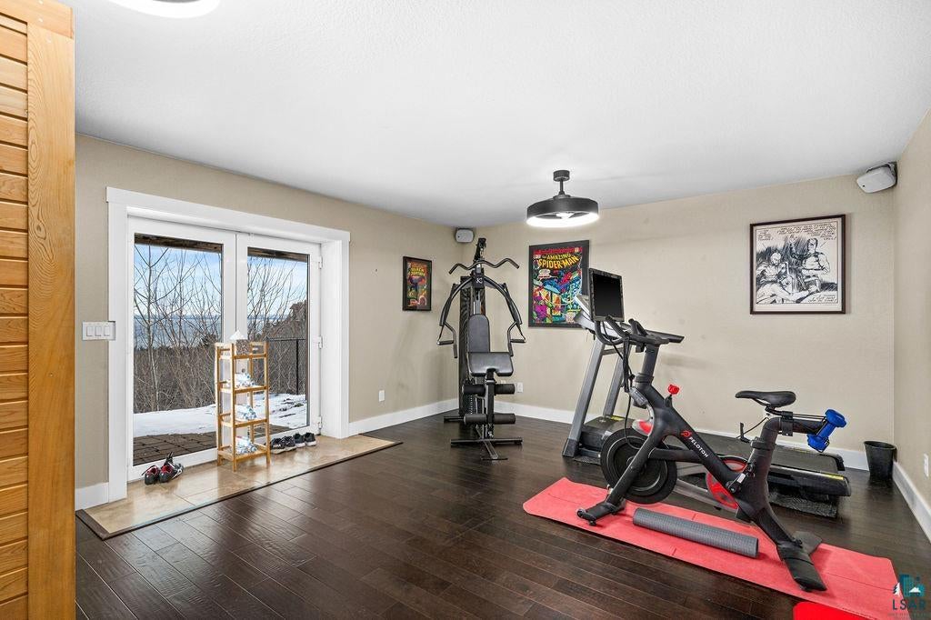 Duluth, Minnesota, 55804, United States, 5 Bedrooms Bedrooms, ,6 BathroomsBathrooms,Residential,Pending,2012810