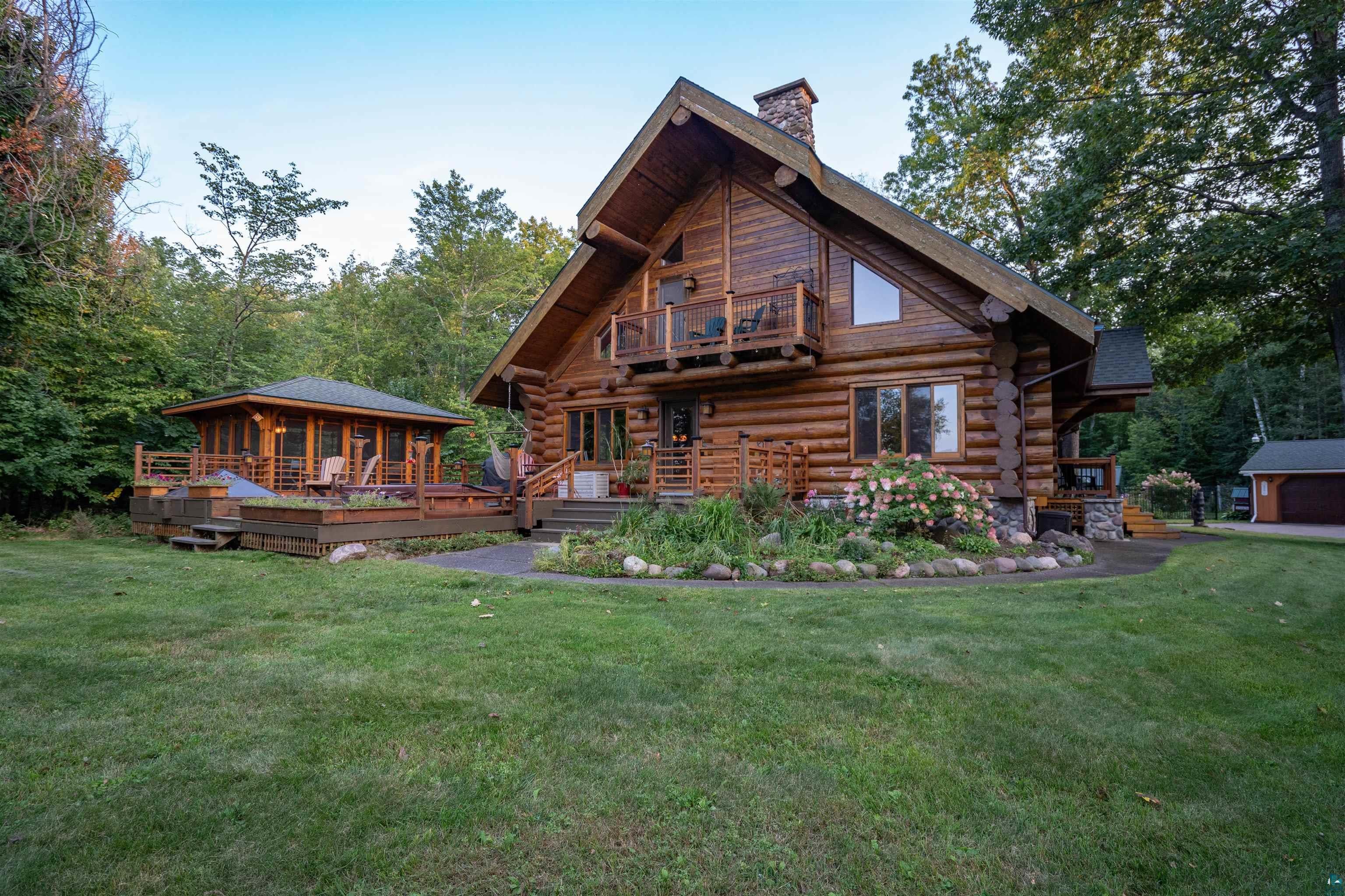 Superior, Wisconsin, 54880, United States, 3 Bedrooms Bedrooms, ,3 BathroomsBathrooms,Residential,Active,1888517