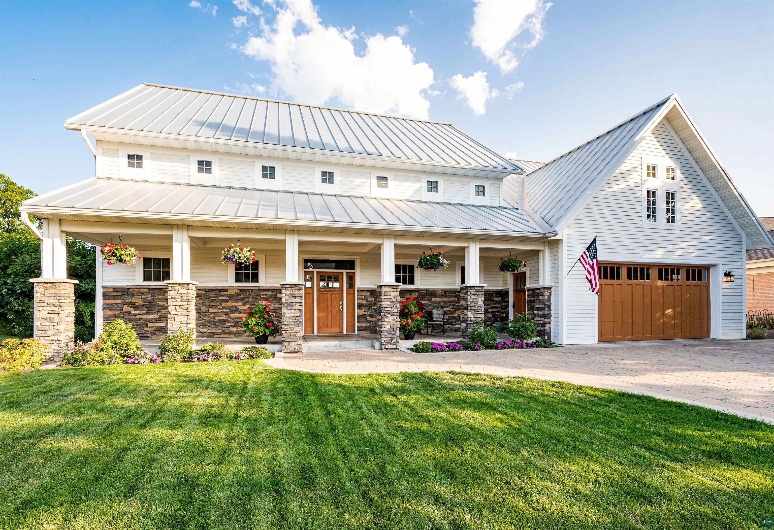 Duluth, Minnesota, 55804, United States, 5 Bedrooms Bedrooms, ,6 BathroomsBathrooms,Residential,Pending,2012810