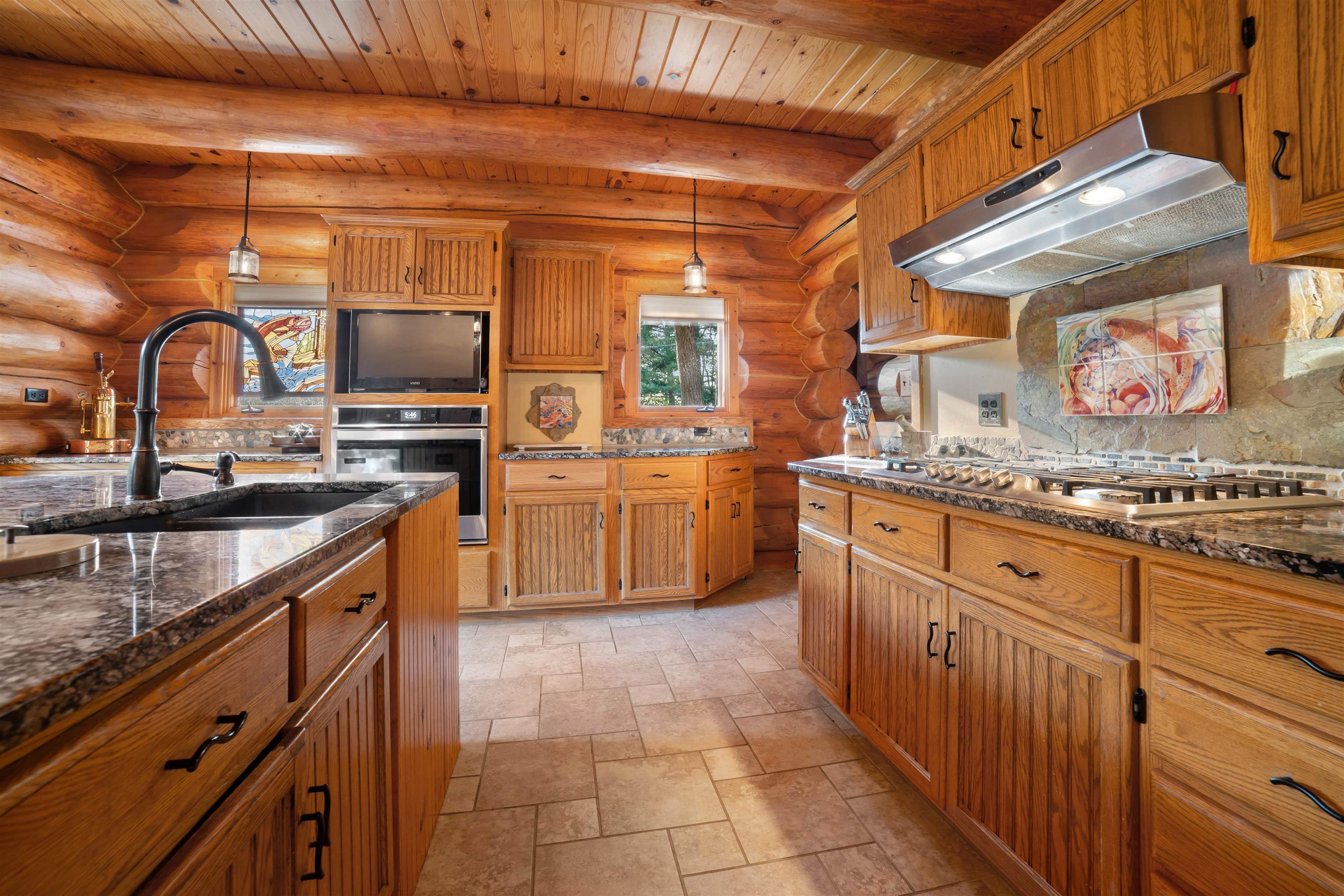 Superior, Wisconsin, 54880, United States, 3 Bedrooms Bedrooms, ,3 BathroomsBathrooms,Residential,Active,1888517