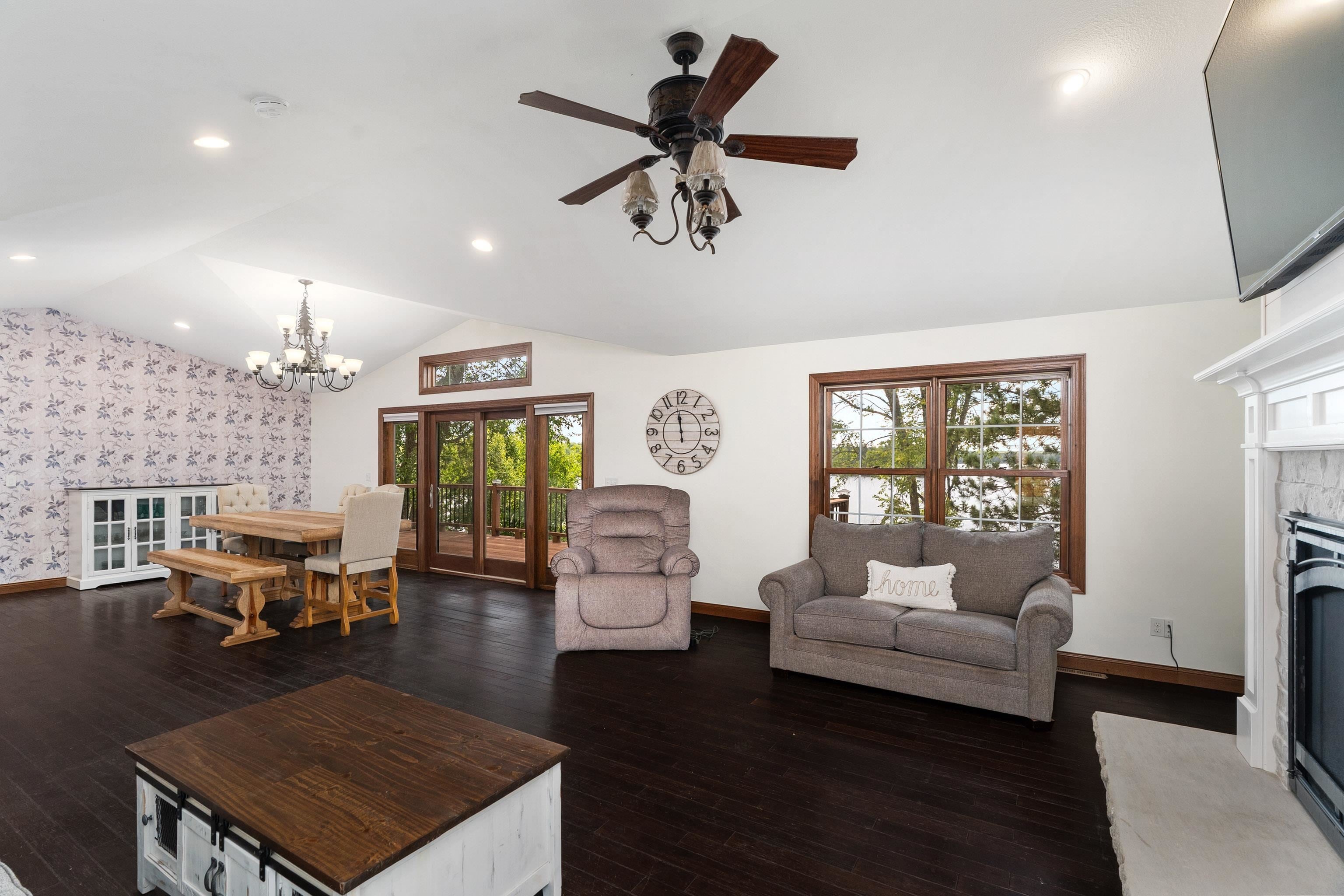 Duluth, Minnesota, 55811, United States, 3 Bedrooms Bedrooms, ,3 BathroomsBathrooms,Residential,Active,1927648