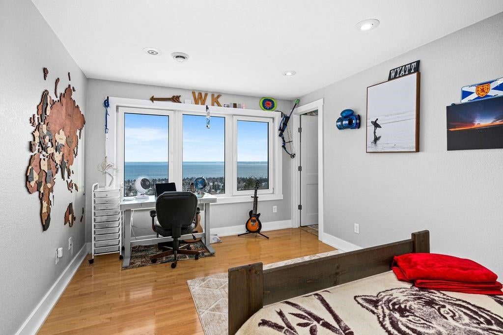 Duluth, Minnesota, 55804, United States, 5 Bedrooms Bedrooms, ,6 BathroomsBathrooms,Residential,Pending,2012810