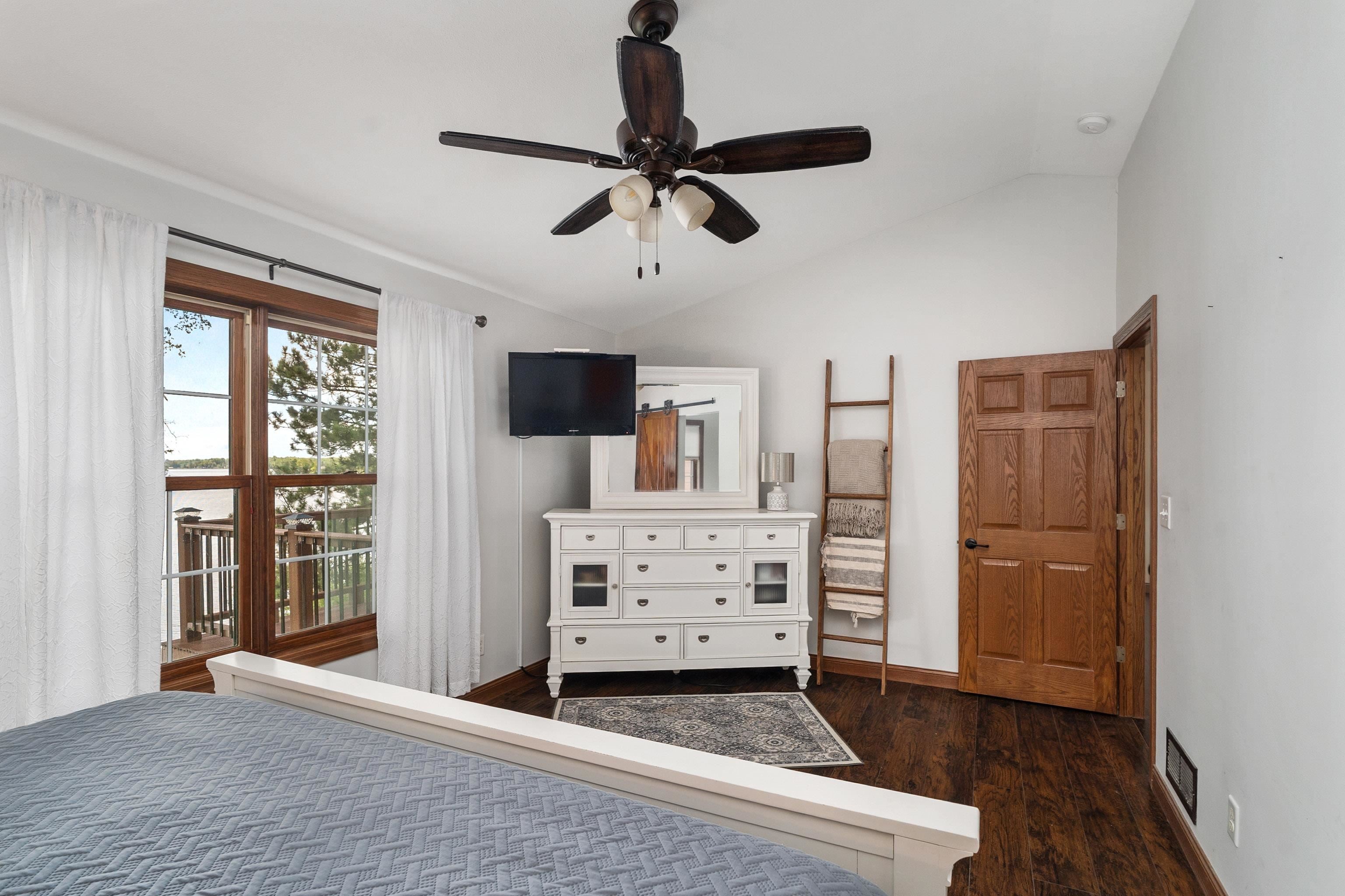 Duluth, Minnesota, 55811, United States, 3 Bedrooms Bedrooms, ,3 BathroomsBathrooms,Residential,Active,1927648