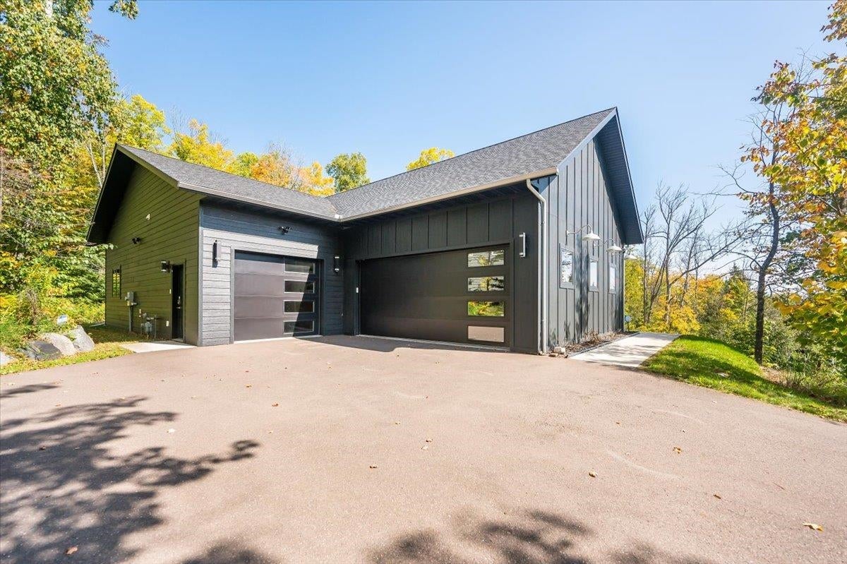 Duluth, Minnesota, 55811, United States, 3 Bedrooms Bedrooms, ,3 BathroomsBathrooms,Residential,Active,1963424