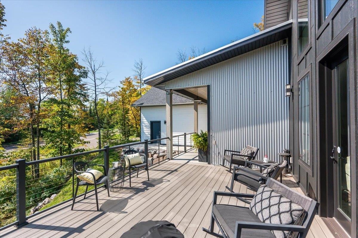 Duluth, Minnesota, 55811, United States, 3 Bedrooms Bedrooms, ,3 BathroomsBathrooms,Residential,Active,1963424