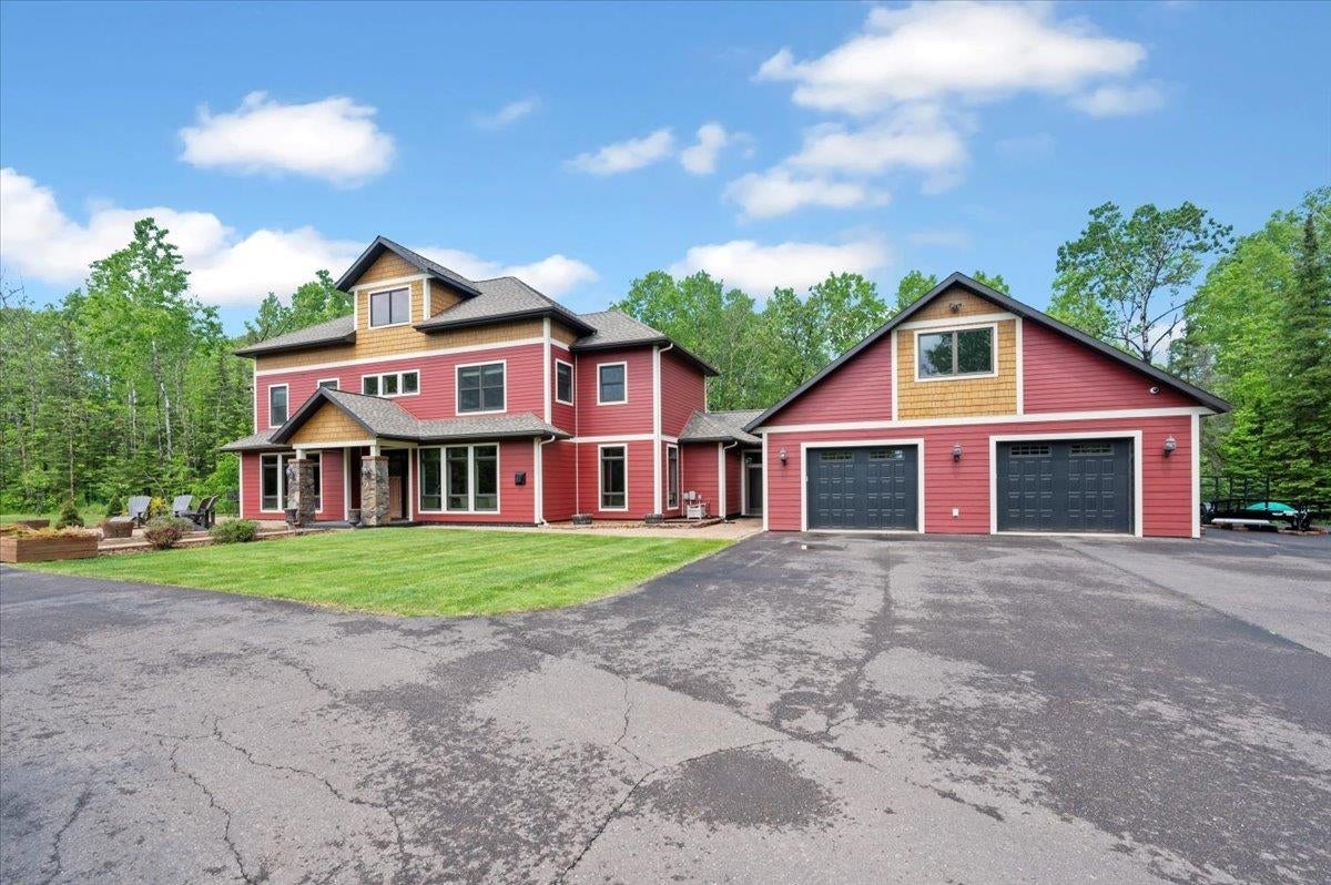 Duluth, Minnesota, 55804, United States, 3 Bedrooms Bedrooms, ,5 BathroomsBathrooms,Residential,Active,1992289
