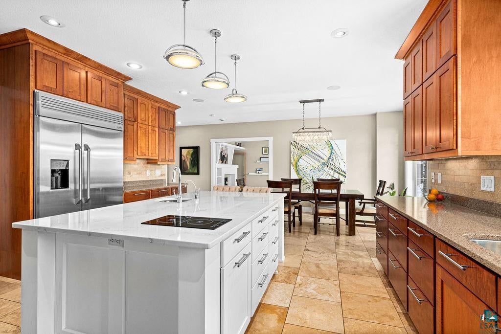 Duluth, Minnesota, 55804, United States, 5 Bedrooms Bedrooms, ,6 BathroomsBathrooms,Residential,Pending,2012810