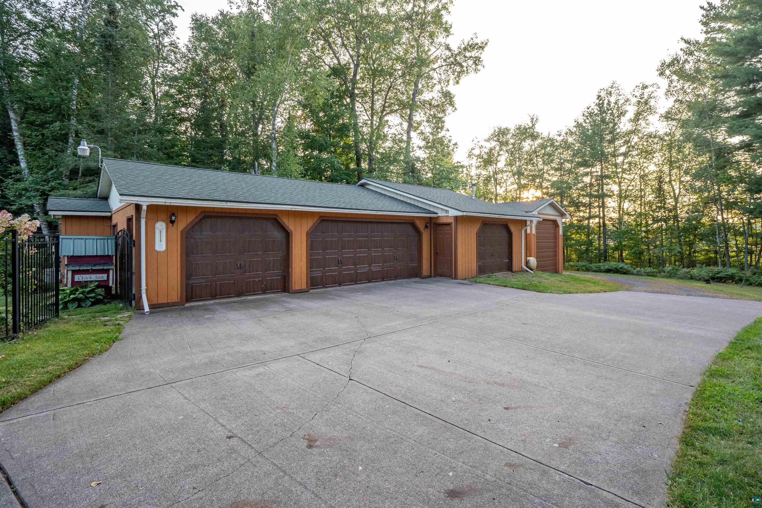 Superior, Wisconsin, 54880, United States, 3 Bedrooms Bedrooms, ,3 BathroomsBathrooms,Residential,Active,1888517