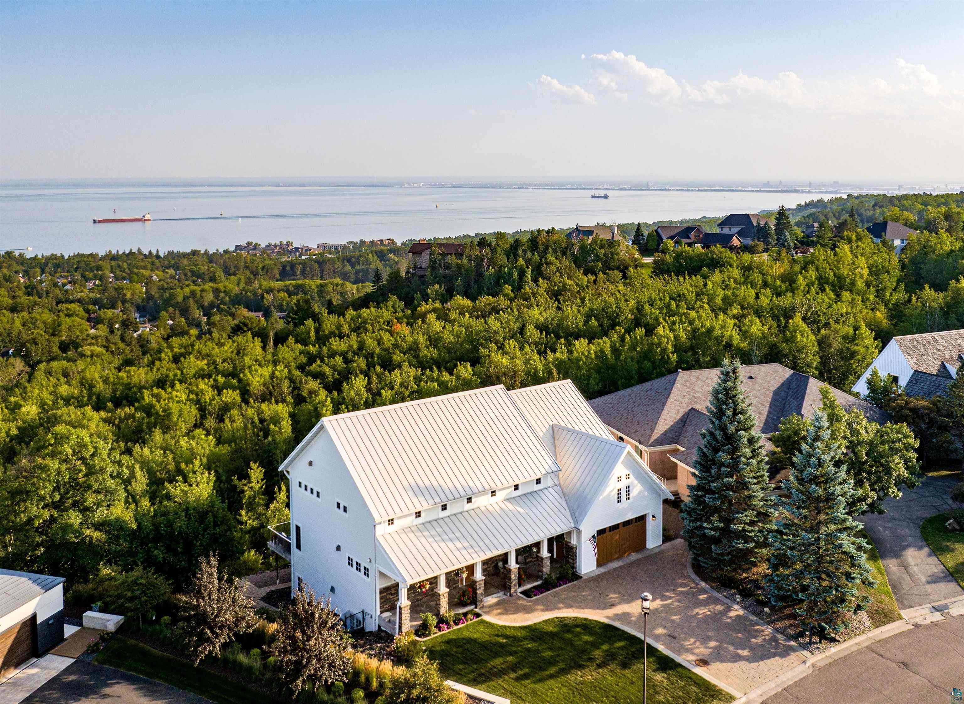 Duluth, Minnesota, 55804, United States, 5 Bedrooms Bedrooms, ,6 BathroomsBathrooms,Residential,Pending,2012810