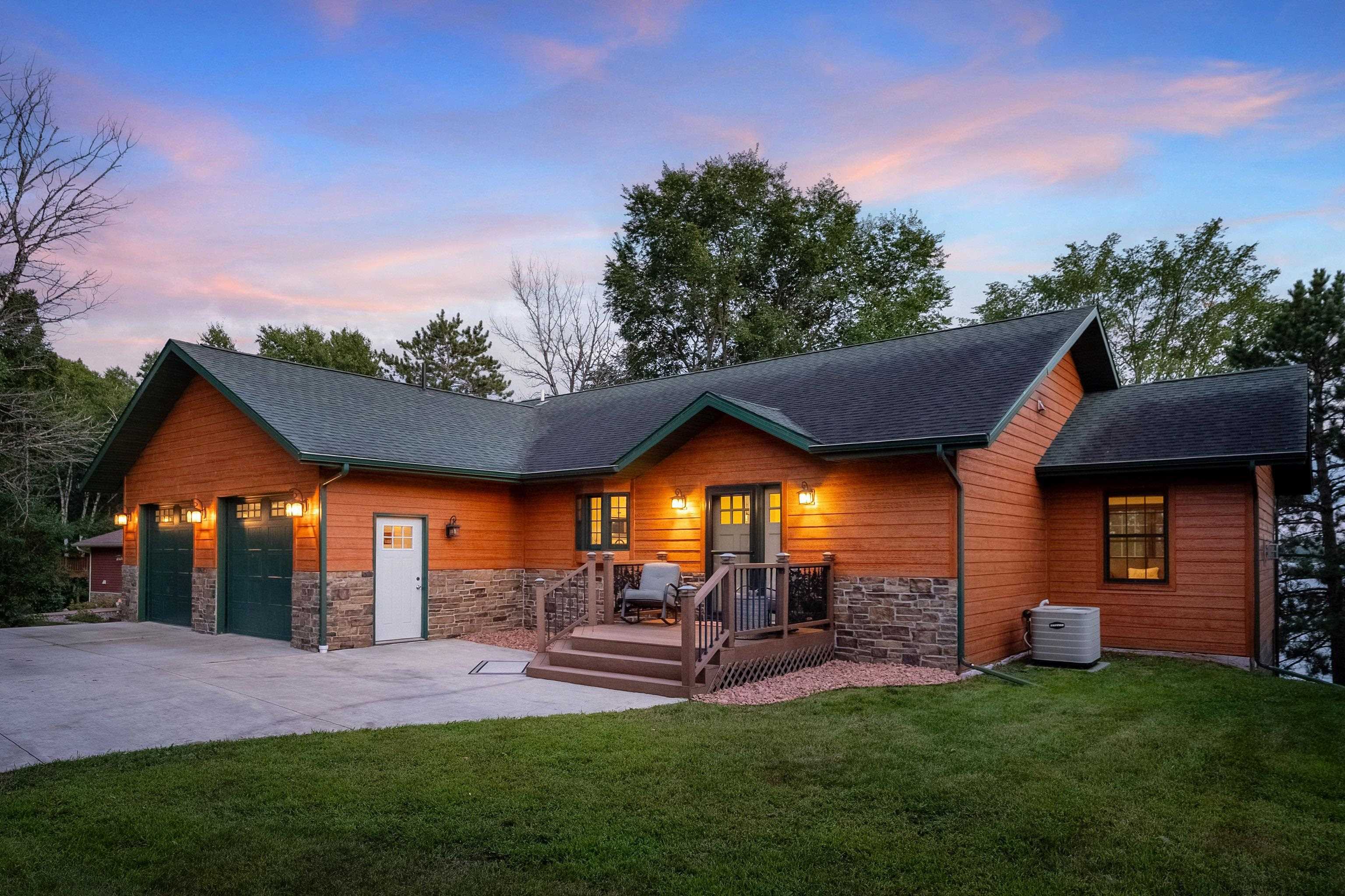 Duluth, Minnesota, 55811, United States, 3 Bedrooms Bedrooms, ,3 BathroomsBathrooms,Residential,Active,1927648