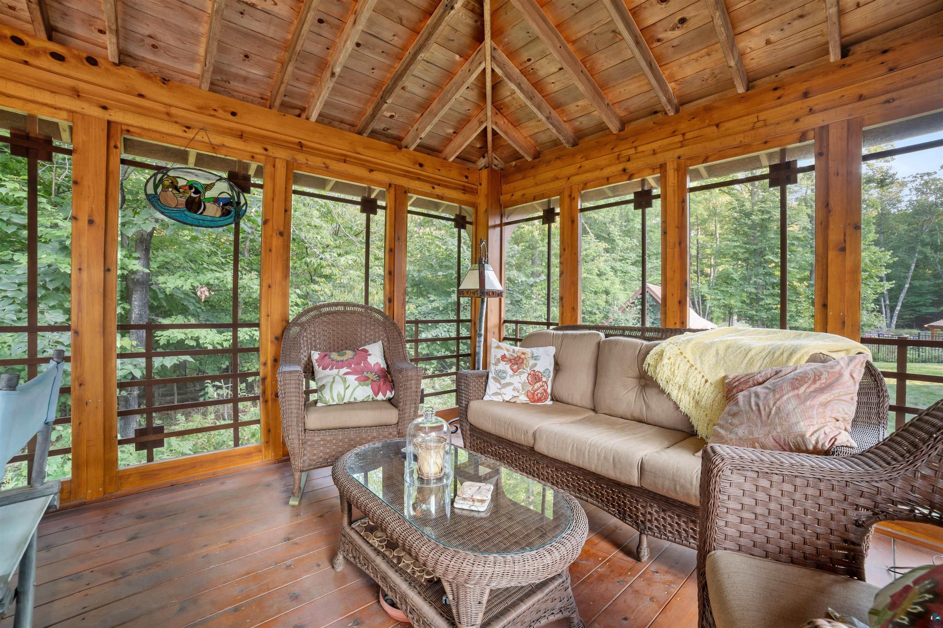 Superior, Wisconsin, 54880, United States, 3 Bedrooms Bedrooms, ,3 BathroomsBathrooms,Residential,Active,1888517
