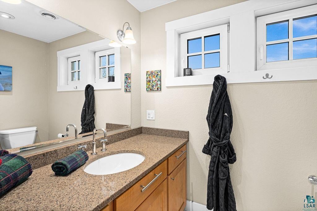 Duluth, Minnesota, 55804, United States, 5 Bedrooms Bedrooms, ,6 BathroomsBathrooms,Residential,Pending,2012810