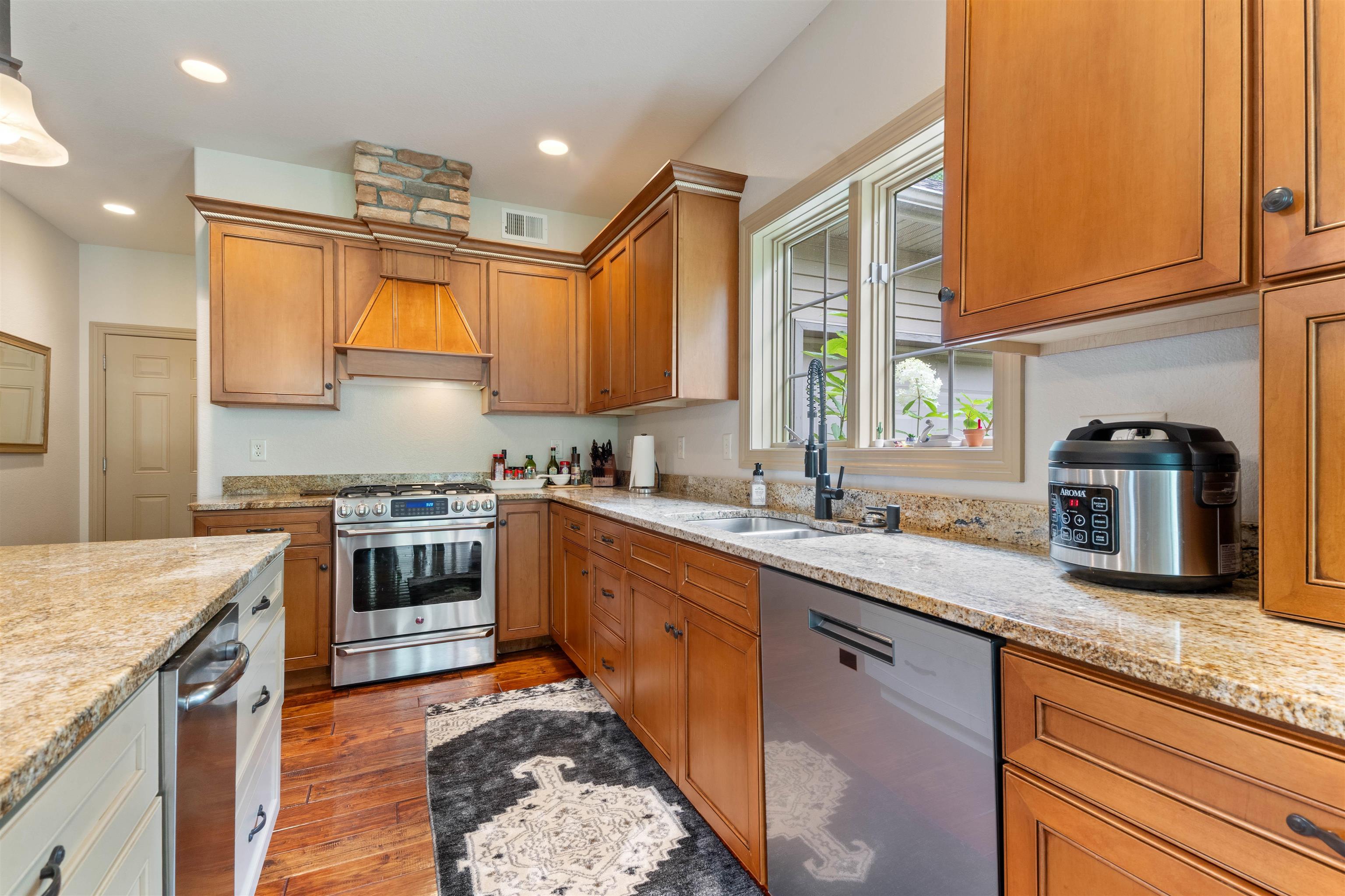 Duluth, Minnesota, 55811, United States, 4 Bedrooms Bedrooms, ,4 BathroomsBathrooms,Residential,Active,1936431