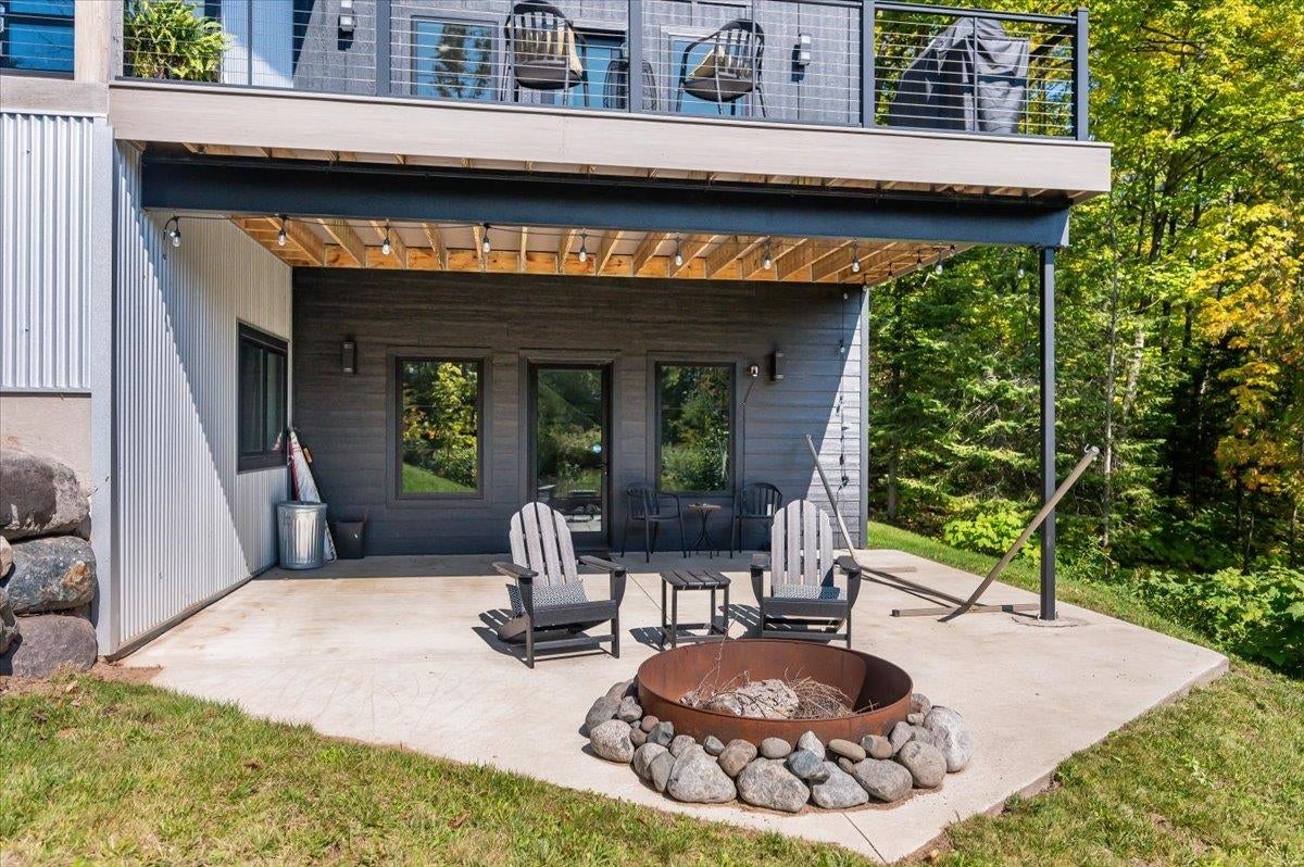 Duluth, Minnesota, 55811, United States, 3 Bedrooms Bedrooms, ,3 BathroomsBathrooms,Residential,Active,1963424