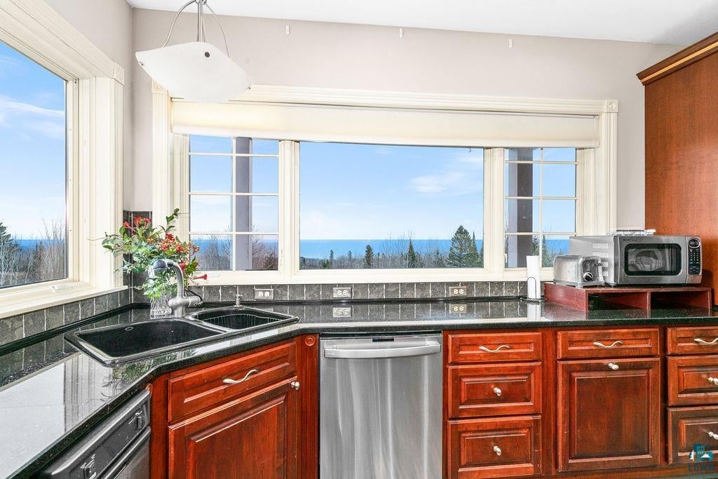 Two Harbors, Minnesota, 55616, United States, ,3 BathroomsBathrooms,Residential,Active,1703376