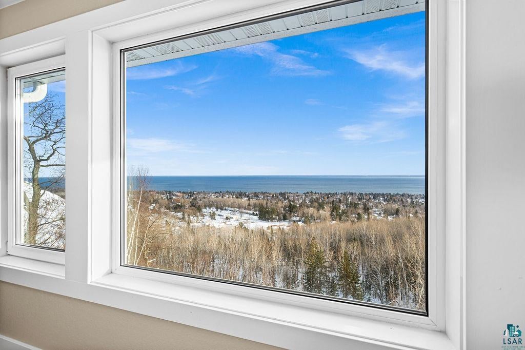 Duluth, Minnesota, 55804, United States, 5 Bedrooms Bedrooms, ,6 BathroomsBathrooms,Residential,Pending,2012810