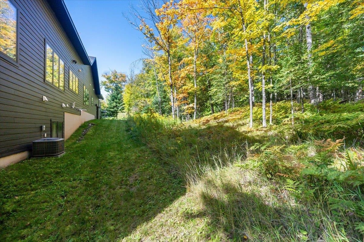 Duluth, Minnesota, 55811, United States, 3 Bedrooms Bedrooms, ,3 BathroomsBathrooms,Residential,Active,1963424